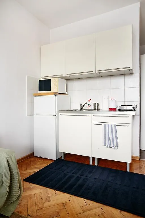 Отель Pomorska Apartament Краков Апартаменты